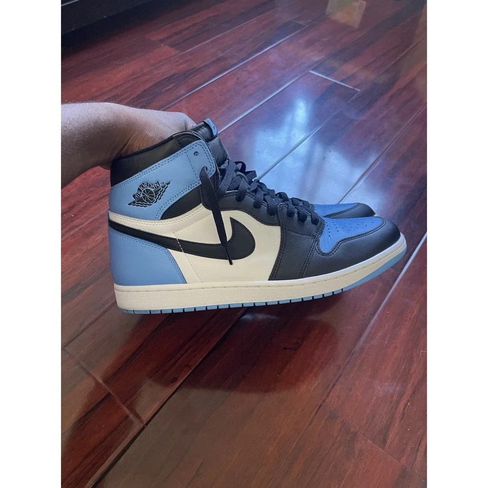 Nike Air Jordan 1 Retro High OG UNC Toe University Blue/Black/White DZ5485-400 - Picture 1 of 12